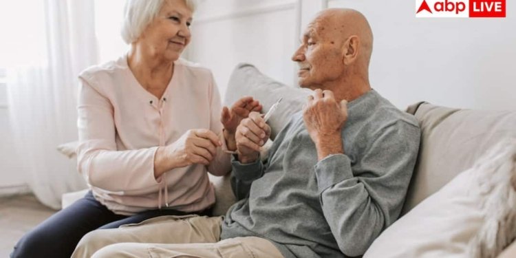 Why Does Cancer Risk Decrease After the Age of 85 According to the Latest Stanford Study 85 साल के बाद घट सकता है कैंसर का खतरा, स्टैनफोर्ड स्टडी में हुआ बड़ा खुलासा