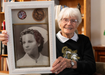 WWII Nurses Who Saved Lives Deserve Congressional Honor, Lawmakers Say