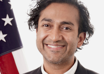 A Dozen Former FDA Leaders Lambast Claims by Current FDA Vaccine Chief