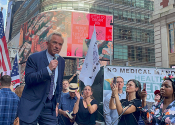 RFK Jr.’s Former Group Urges FDA to Revoke COVID Vax Licenses