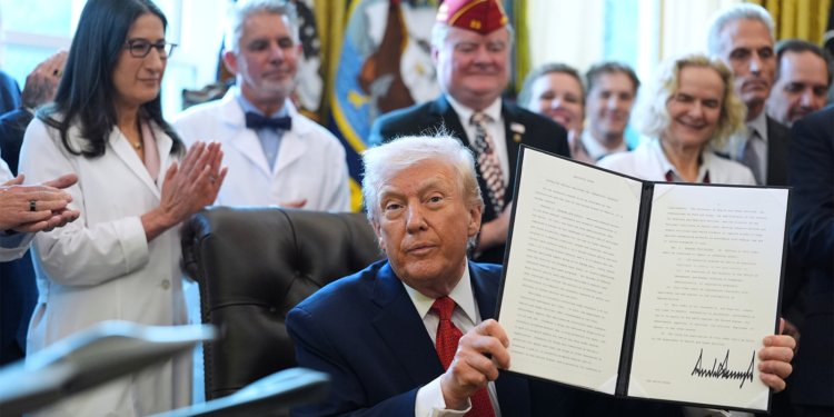 Trump Order Aims to Expedite Marijuana Rescheduling, Launches Medicare CBD Program