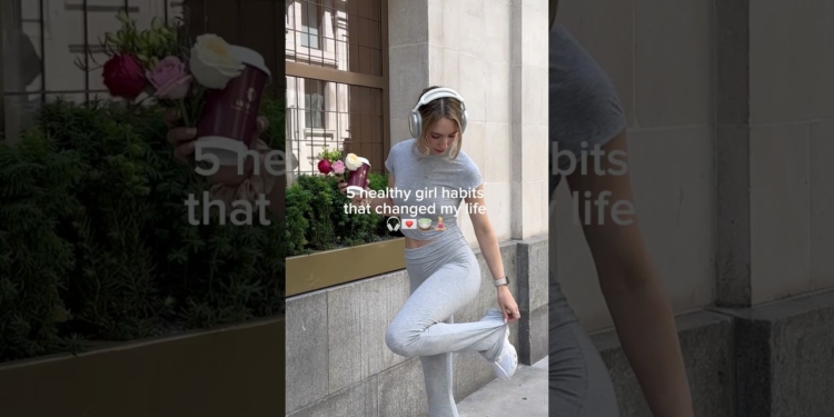 5 healthy habits that will change your life 🫶🏼 #wellnesstips #healthylifestyle #thatgirl #shorts