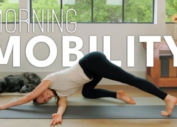 Morning Mobility Yoga | Wake Up and Stretch!