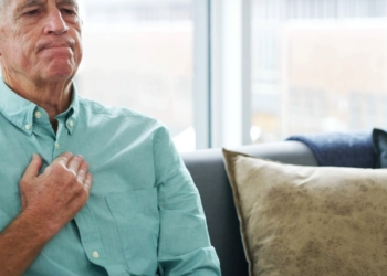 Chest pain: When to see a doctor