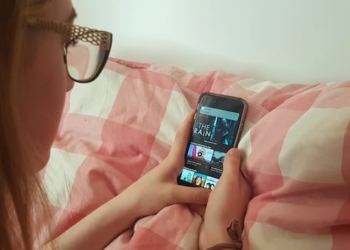 Rogers program to reduce youth screen time is a good first step, say parents and experts