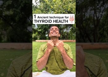 HELP YOUR THYROID by doing this #yoga #mudra #healing #health #bhramari #pranayama #fitness #tips