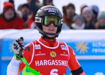 Alpine Skiing-Rast ends Shiffrin's season-long slalom streak