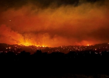 Australia bushfires to burn out of control for weeks, authorities say
