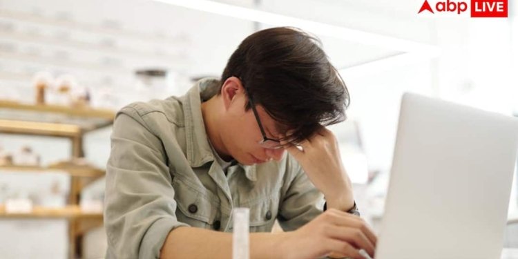 बिना बीमारी हर समय थका-थका सा होता है महसूस, कहीं आपमें इस चीज की कमी तो नहीं?