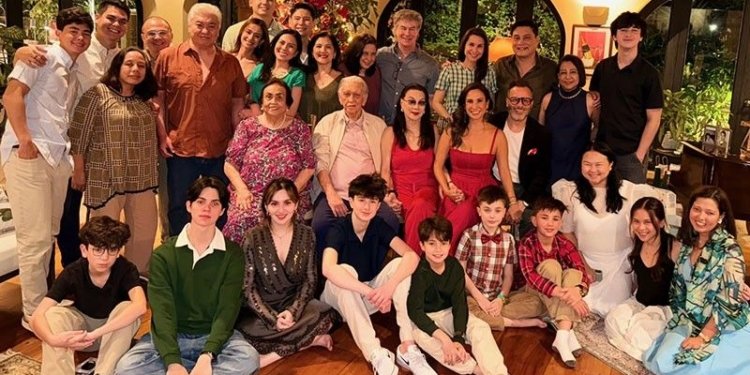 Festive moments, grateful hearts