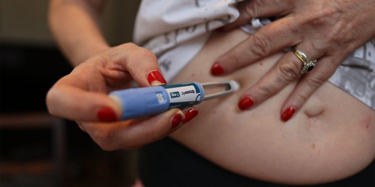 Older Americans Quit Weight-Loss Drugs in Droves