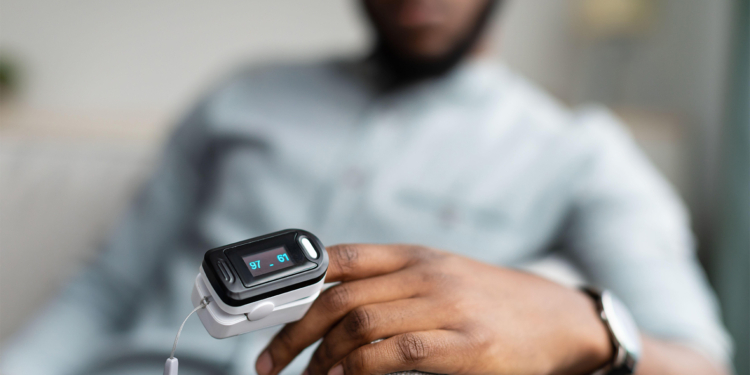 Pulse Oximeter Failings for Darker-Skinned People Might Not Have a Simple Solution