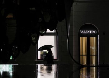 Rome honours fashion 'emperor' Valentino with two-day public viewing