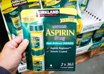 Study Finds Surprising Link Between Aspirin in Seniors and Cancer Mortality