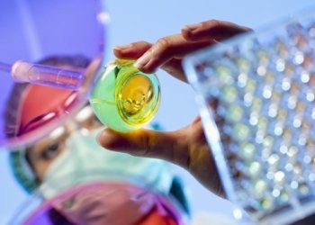 Study finds research by women may spend more time in peer review; could help understand gender gap