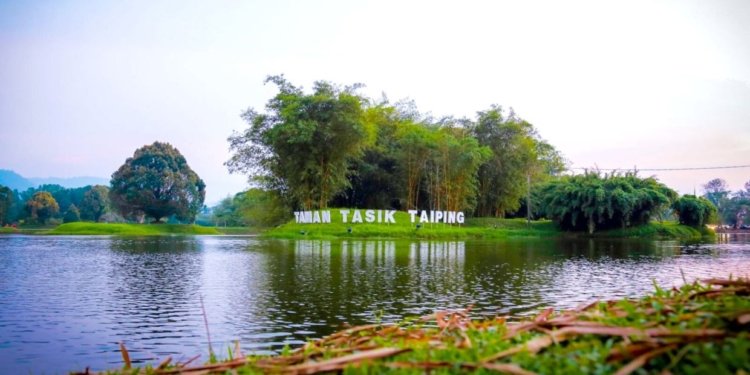 Visiting Taiping? Rent a bicycle and take the heritage trail