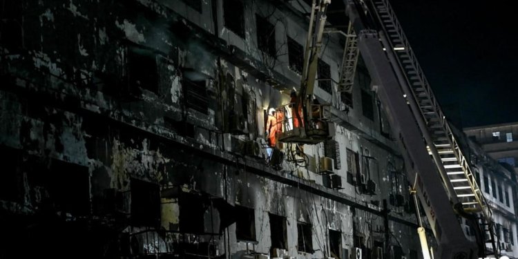 Death toll in Pakistan mall fire rises to 67