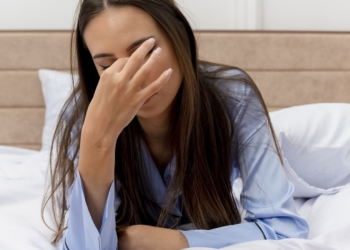 Wide awake before bed? The science behind the ‘second wind’ effect and how to beat it