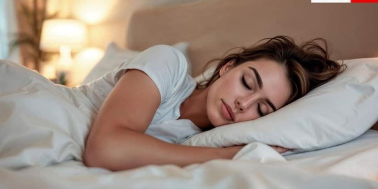 इस तरीके से सोते हैं तो जल्दी आ जाएगा बुढ़ापा, भूलकर भी न करें ये गलतियां