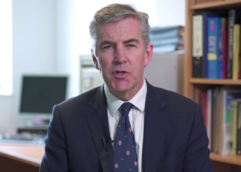 Chest pain & angina: what does it feel like and what causes it?