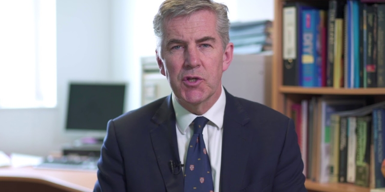 Chest pain & angina: what does it feel like and what causes it?