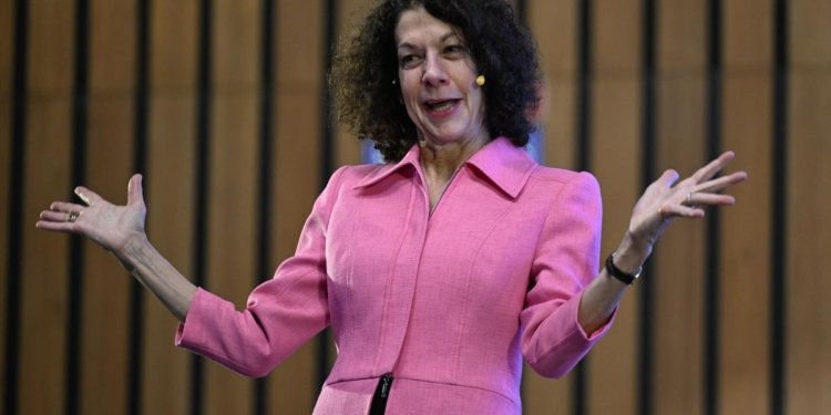 Bacteria can talk to each other and are multilingual, says biologist