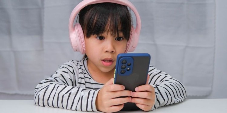 Big Smile, No Teeth: It's programming made for idiots, not kids