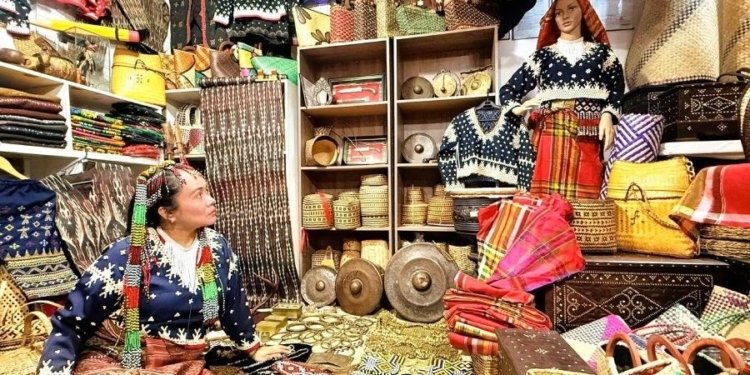 Blaan entrepreneur brings indigenous crafts to the mainstream