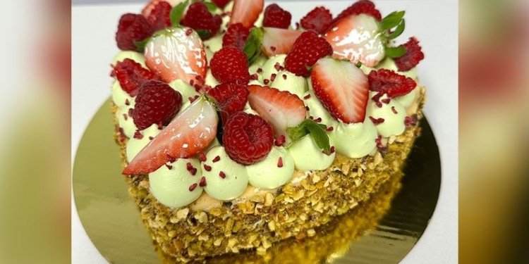 'Dessert Prince' shares recipe for Valentine heart-shaped Pistachio Cake