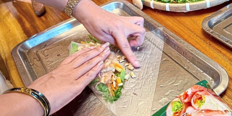 Don't just eat in Thailand, learn how to cook Thai food, too