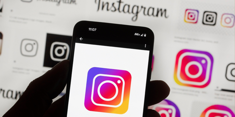Instagram Plans to Notify Parents if Teens 'Repeatedly' Search Suicide-Related Terms