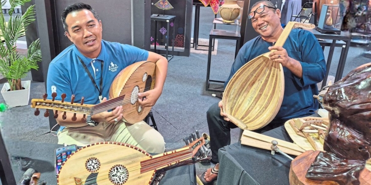 Johor's gambus legacy at risk: Only six active players remain in the state