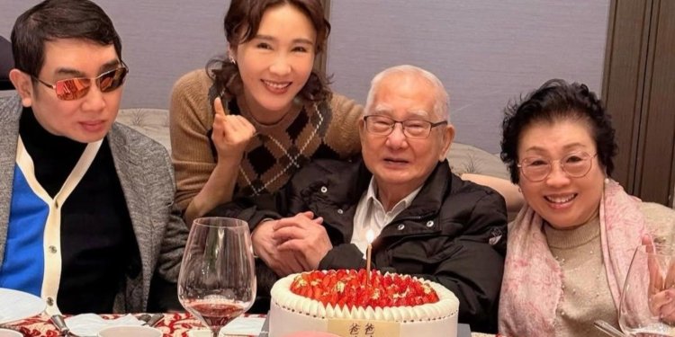 Retired HK actress Gigi Lai shares rare family photos for father's 88th birthday