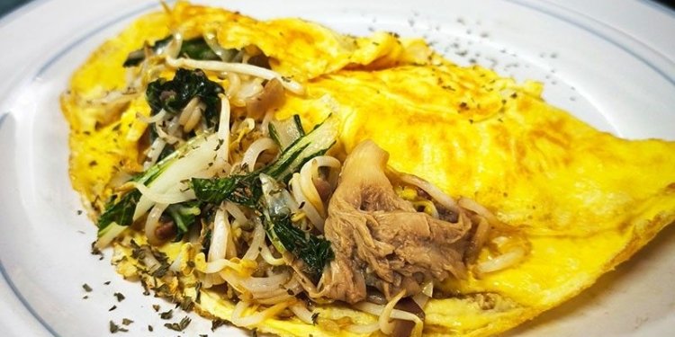 Togue-stuffed Omelette for power breakfast