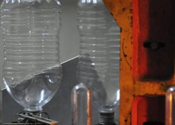 Water, salt and sugar packs must contain warning on presence of micro or nano plastics: Madras High Court