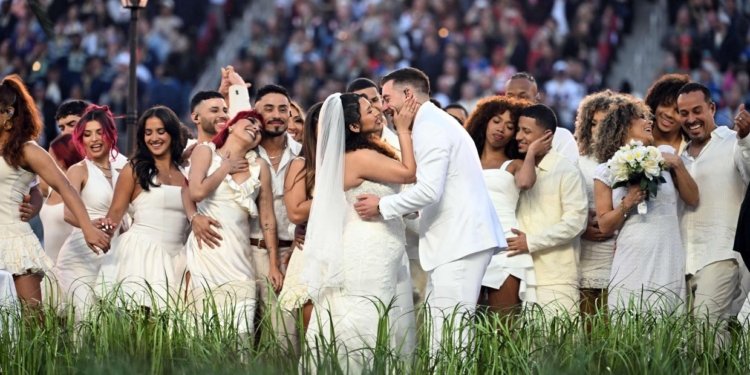 Yes, there was a real wedding during Bad Bunny's Super Bowl halftime show