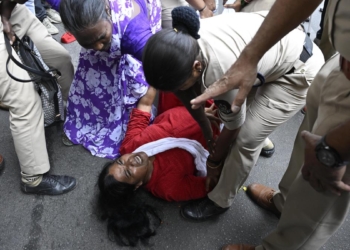 ASHAs protest in Telangana for ₹18,000 fixed pay, job security, and recognition in public health system