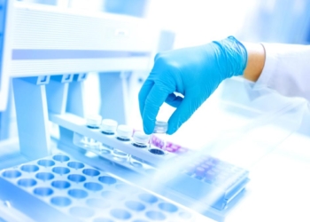 Blood biomarker may help predict woman's dementia risk 25 years before symptoms: Study