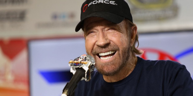 Chuck Norris was also an Internet legend: Here are the best 'facts' about him
