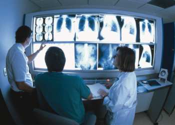 Deepfake X-Rays Sneak Past Radiologists and AI, Underscoring Abuse Potential