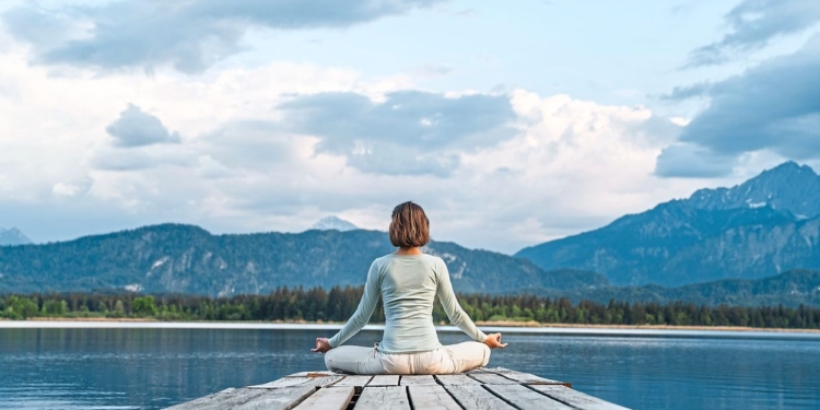 Feeling stressed? Ground yourself with mountain meditation
