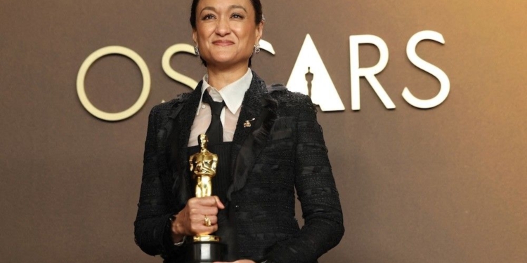 Fil-Am Autumn Durald Arkapaw dedicates, honors women for historic Oscar win