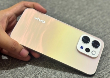 Hands on: vivo V70 is a compelling camera-forward phone with fresh look, big battery