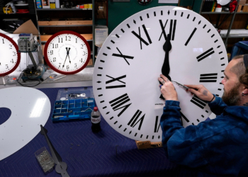 How Springing Forward to Daylight Saving Time Can Affect Health