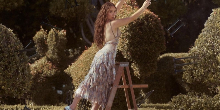 Laufey returning to Manila for 2 shows this May