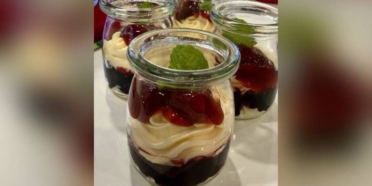 Quick and easy parfait to make at home