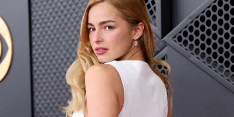 To the side, please: The stylish comeback of the classic side part hairstyle