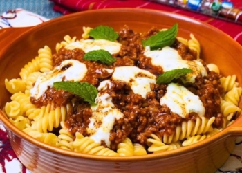 Turkish-style Tomato Pasta