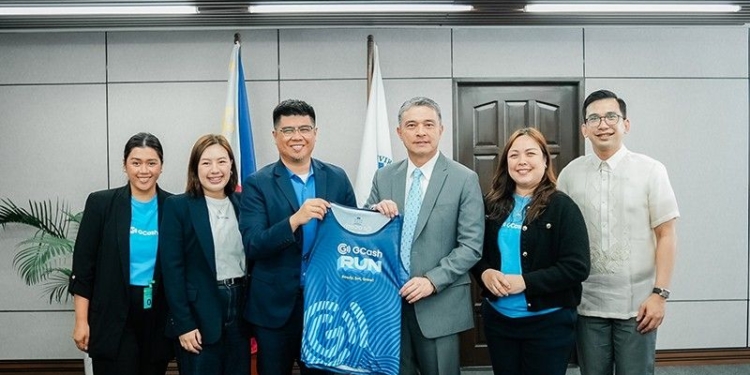 Year 2 of GCash Run strengthens push for environmental action with runners, private and public partners, green merchants