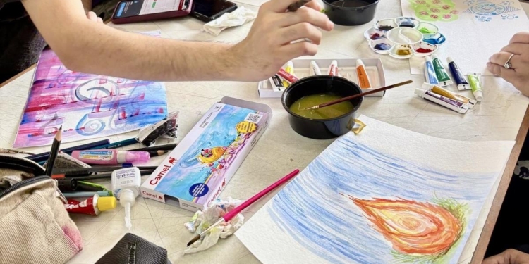 Art therapy is expanding mental health support: therapists